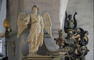 Toomkiriku Gräbneri oreliprospekti juurde kuulunud inglifiguur (1783)