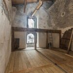 Inglikabeli sisevaade läänekülg enne seminaruruumiks tegemist W-sein.jpgM